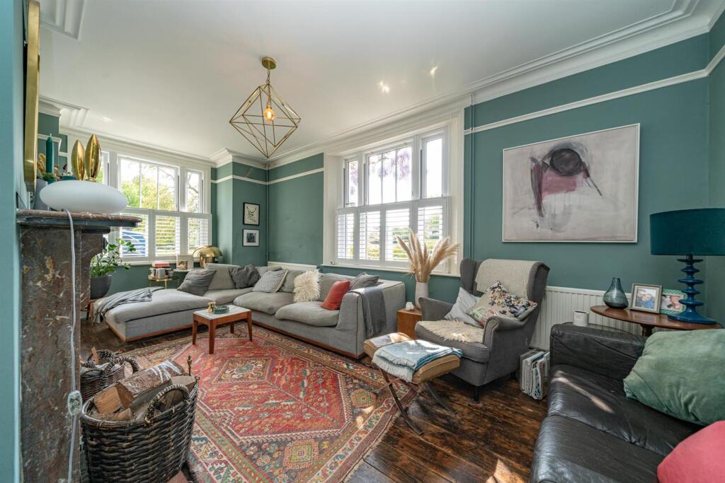 Front reception room