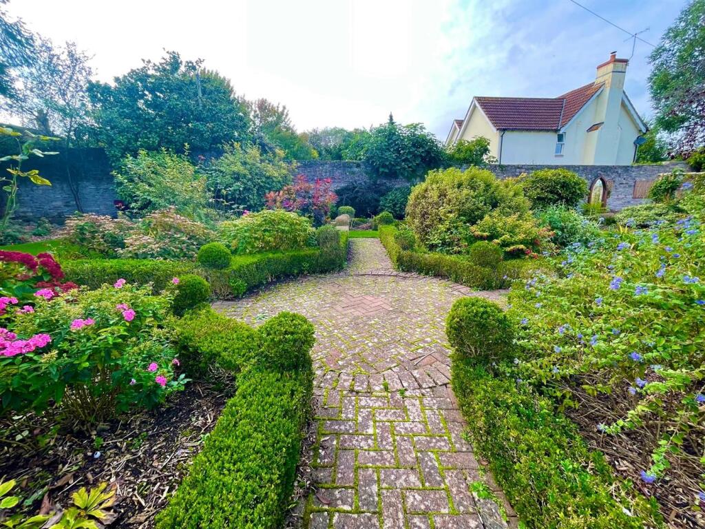 Garden 1.jpg