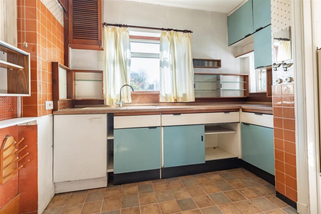 15 HeathDrive (14).jpg