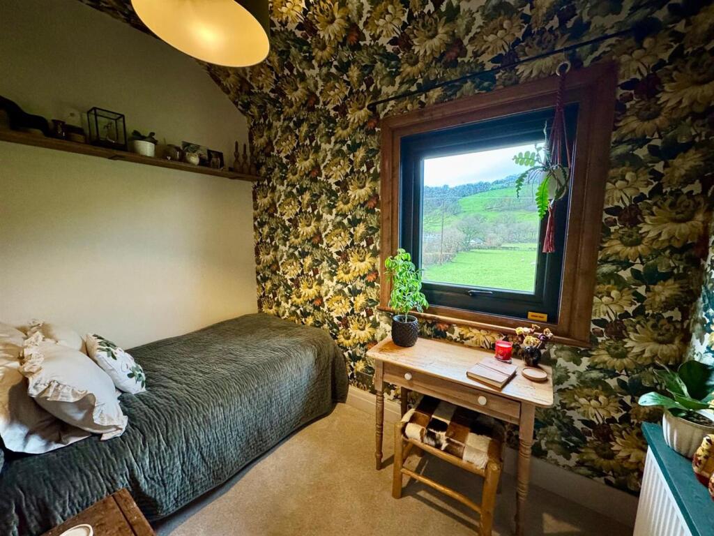 PHOTO-2025-12-15-08-01-08 (4).jpg