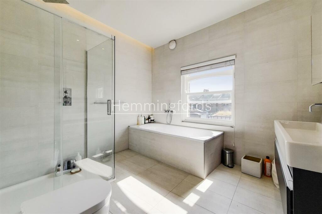 10_Ensuite-0.jpg