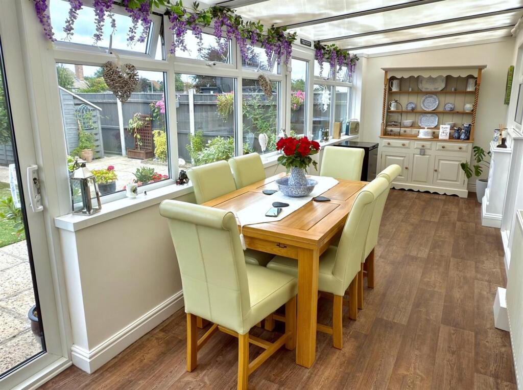 Garden Room.jpg