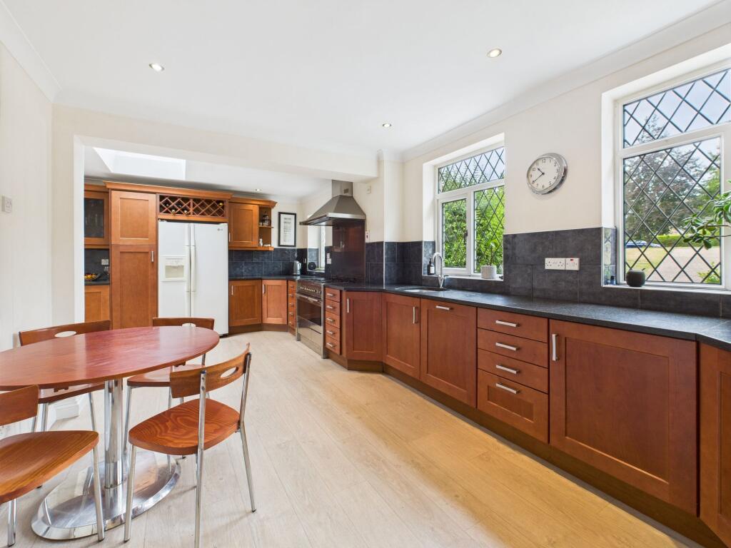 Kitchen/Breakfast Room