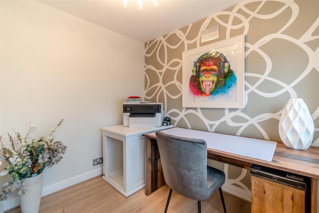 8635616-interior47.jpg