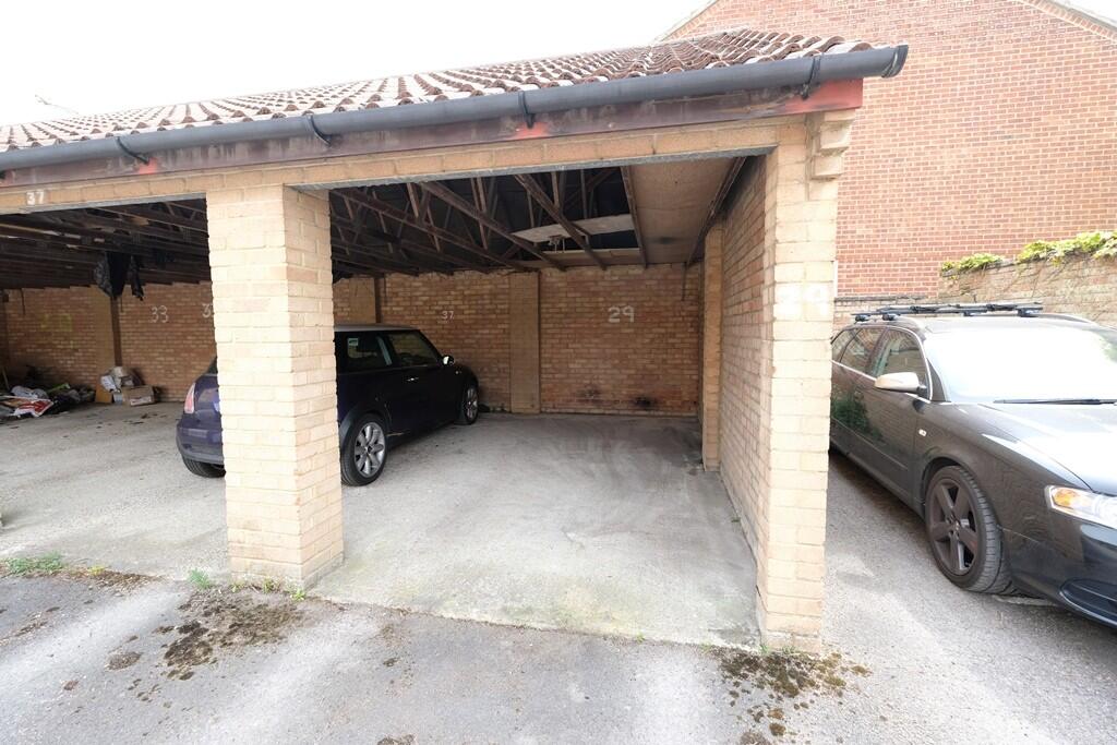 CARPORT