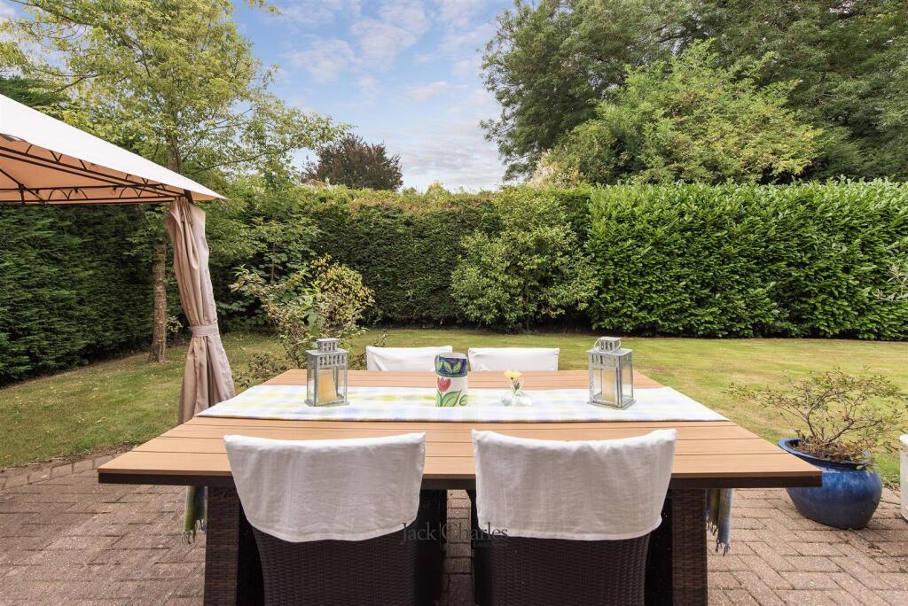 44 The Haydens, TN9 1NS 023.jpg