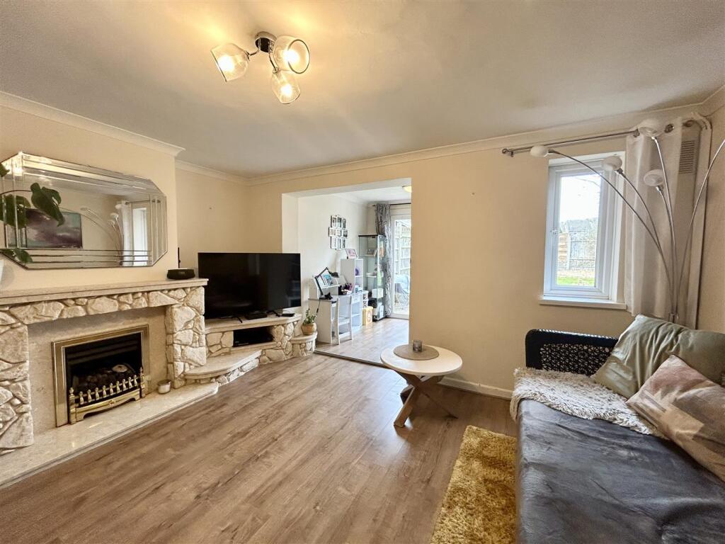Living room.jpeg