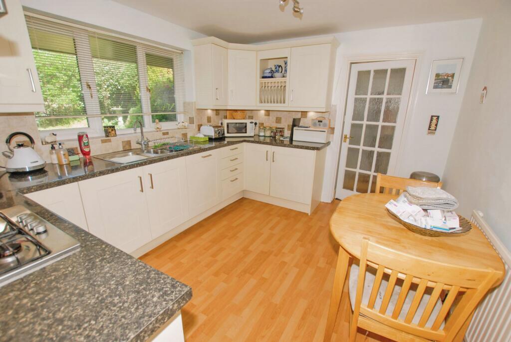 Kitchen/Breakfast rm