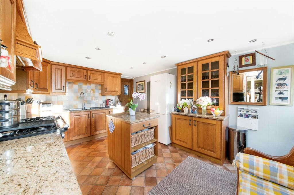 BREAKFAST KITCHEN