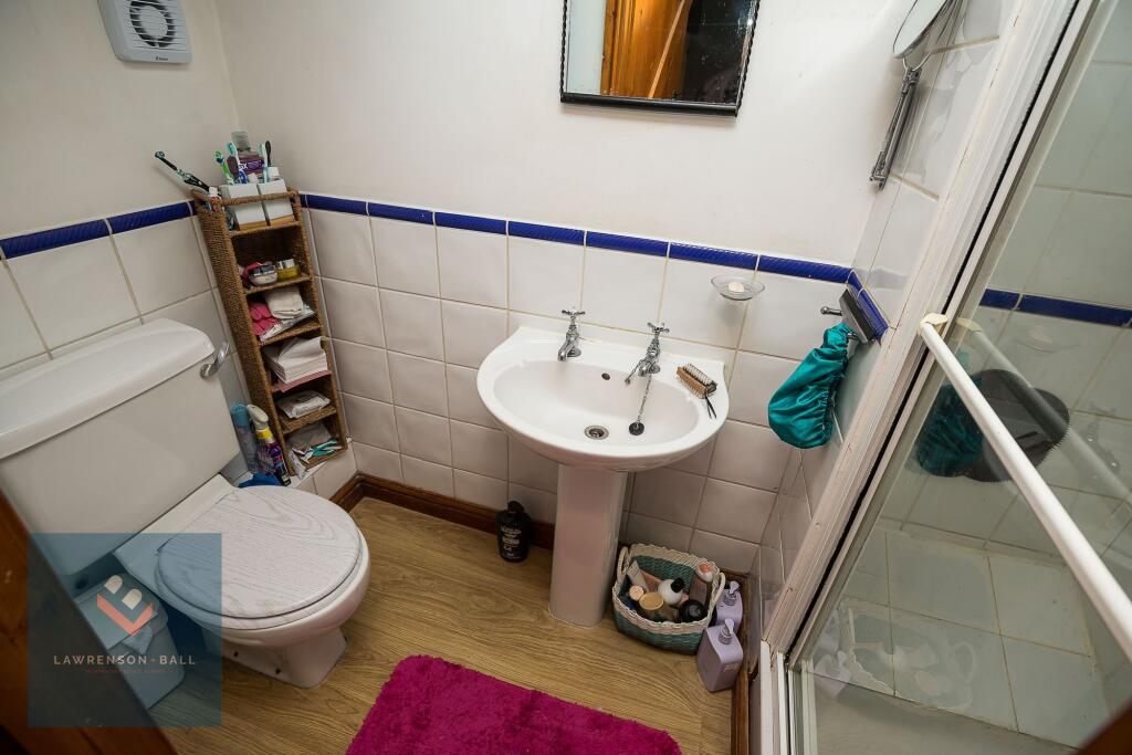 E-Suite Shower Room