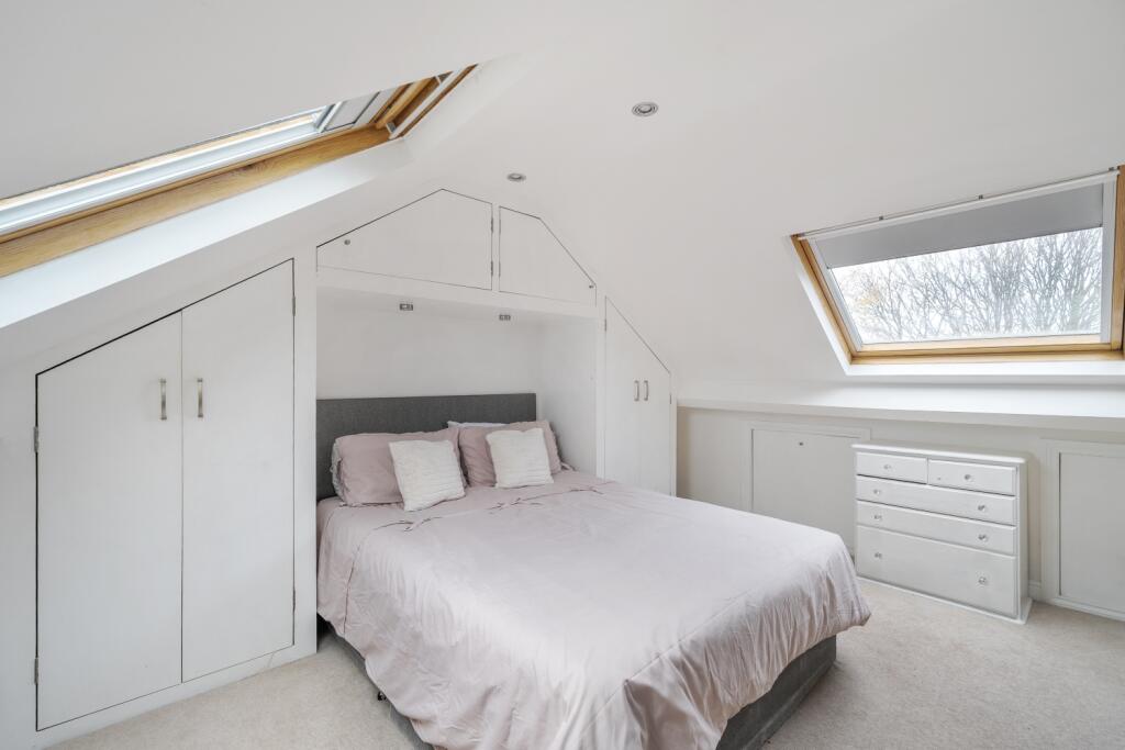 1383397-2-6926dda9b3801