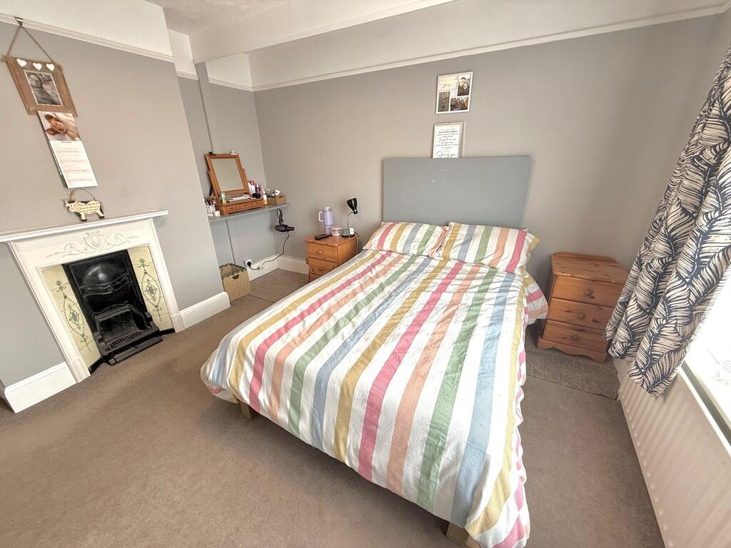 Belvedere Bed2