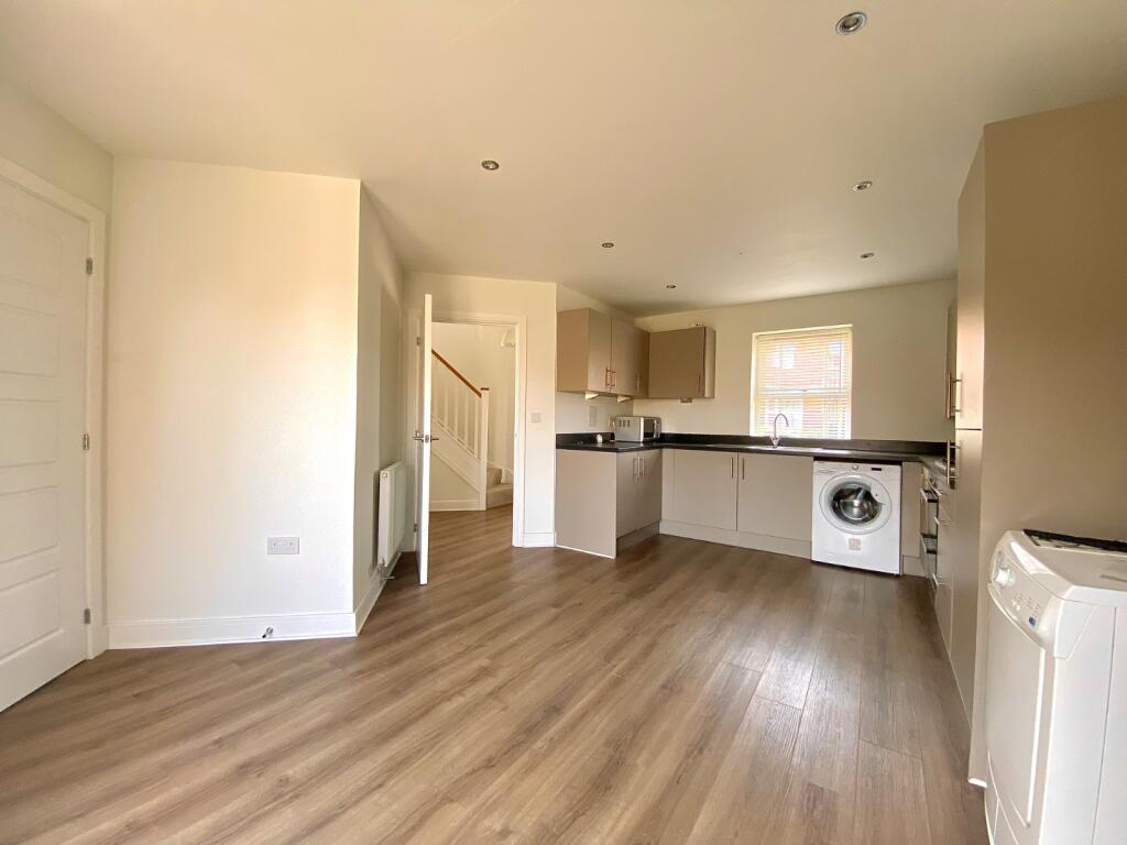 WhatsApp Image 2025-06-01 at 16.08.31 (4).jpeg