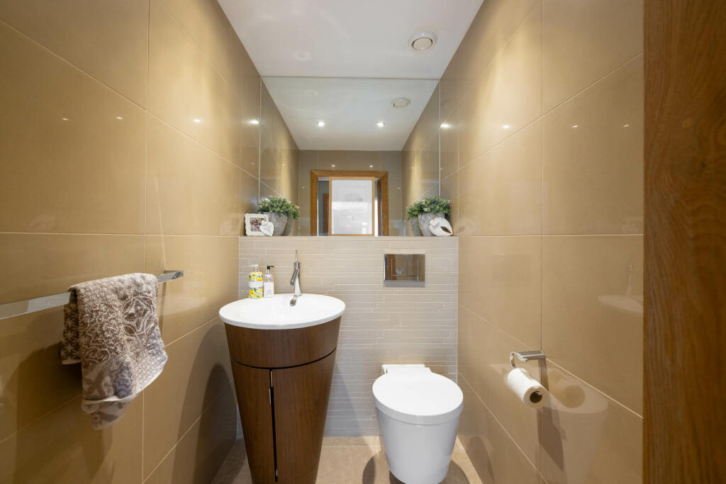 20241030-1131_Maison Haus - Ivory House, Station R