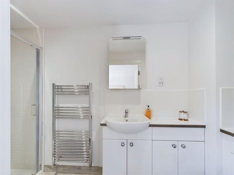 en-suite shower room