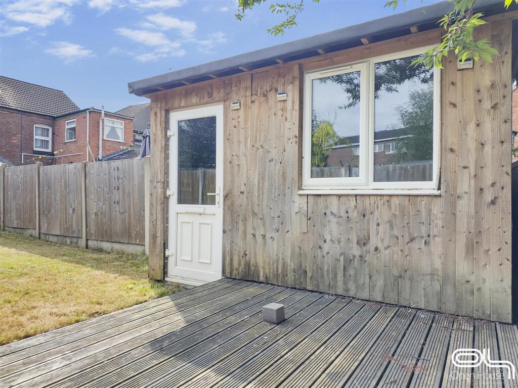 Hawfield Lane, Winshill, Burton on Trent (12).jpg