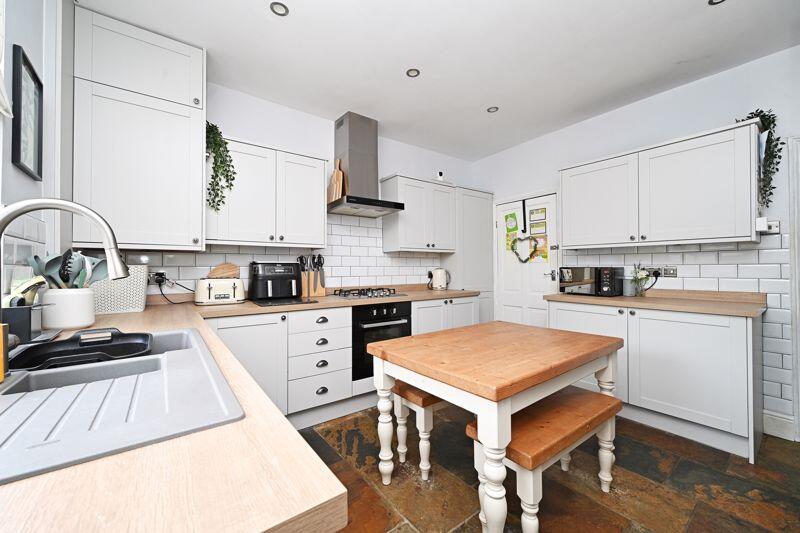 Modern Dining Kitchen