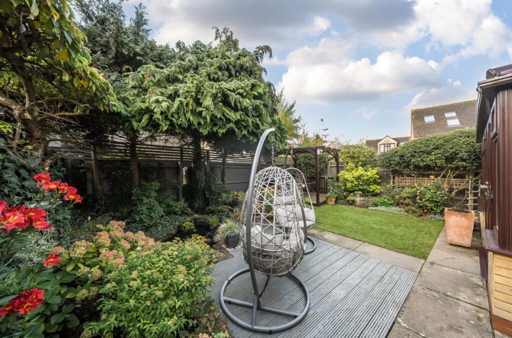 1370288-11-68f89d...