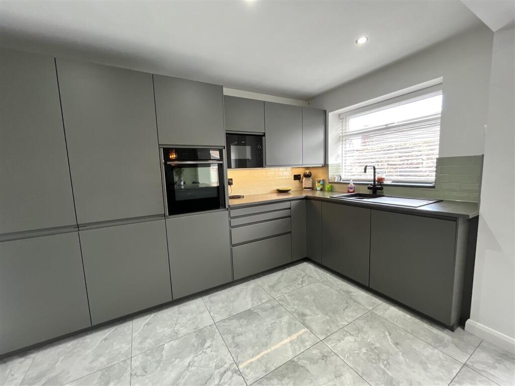 Open Plan Kitchen/ Diner