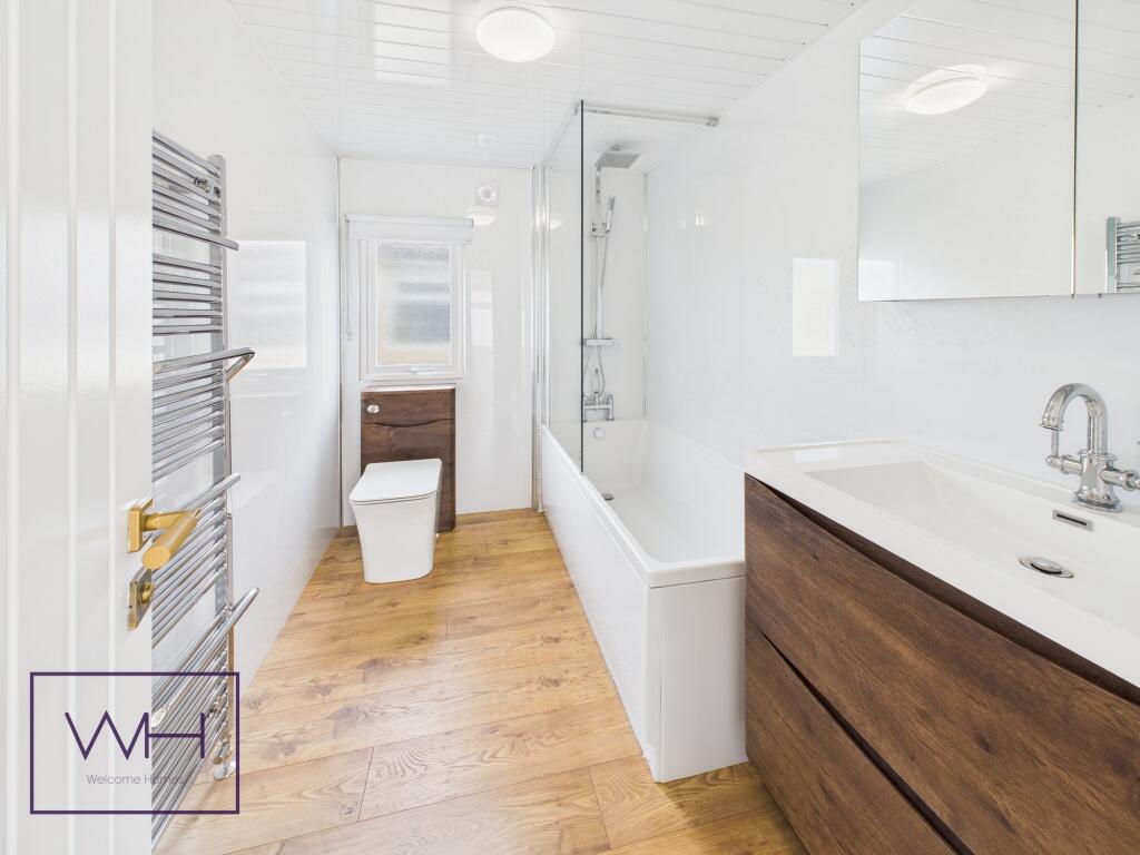 CAM03785G0-PR0296-ST