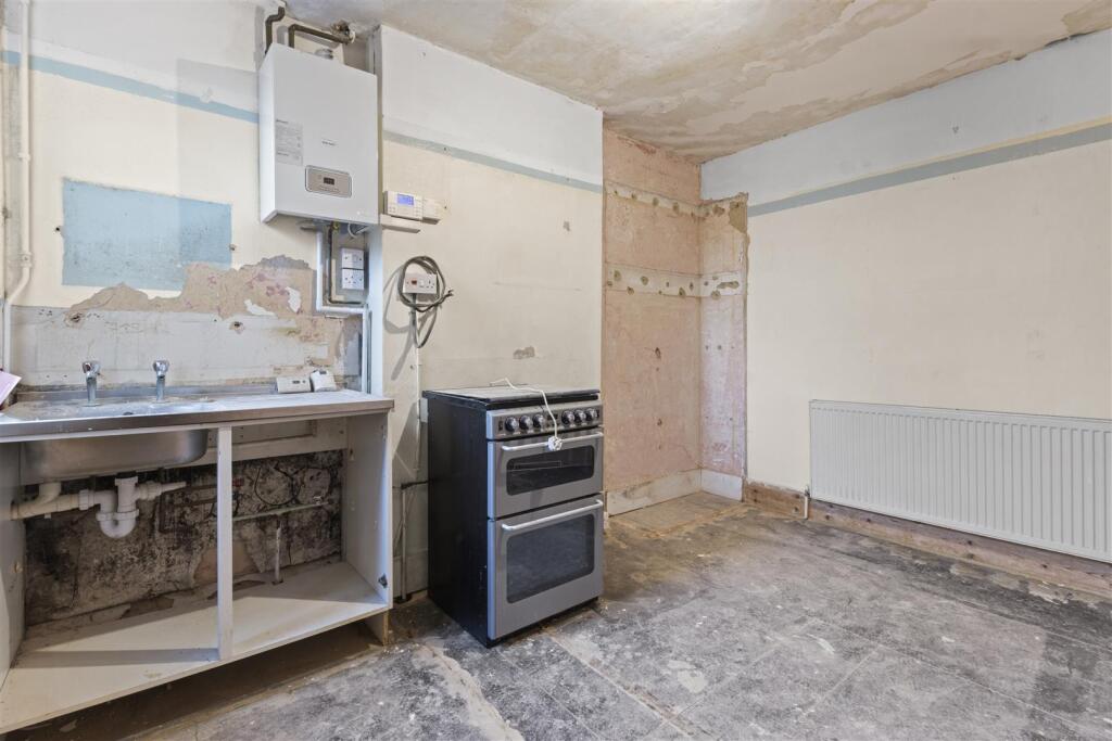 FFF kitchen #3.jpg