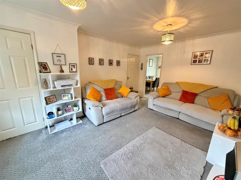 lounge 3.jpg