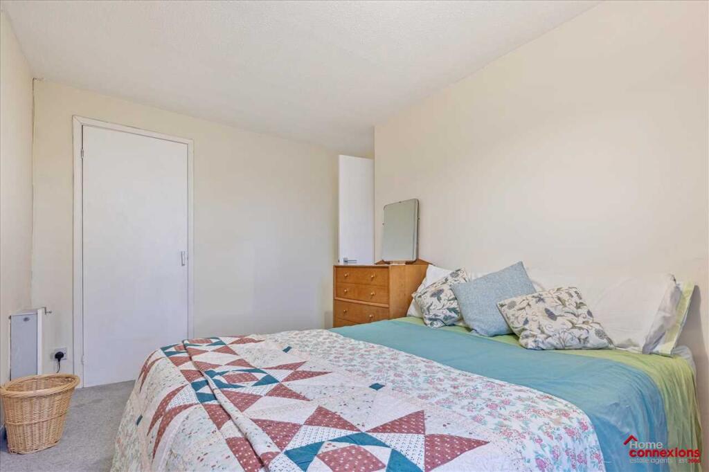 Bedroom Two (2)