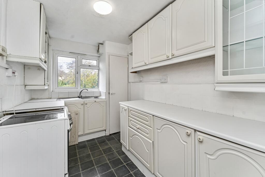 Flat 11, Lyndon House, 2 Conifer Drive, Birmingham B31 2HX