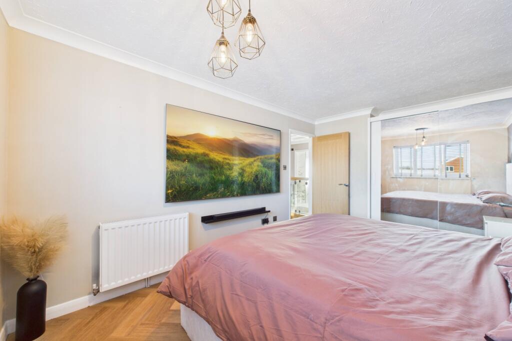 EweMove Spalding -  Cornfield House - Bedroom