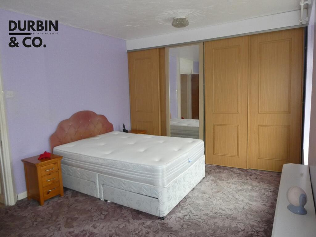 a-roserow21.bed1.JPG