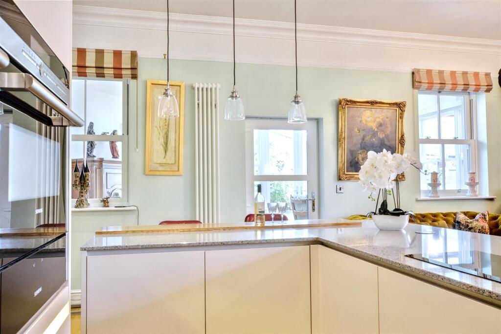 Open Plan Living/Kitchen Diner