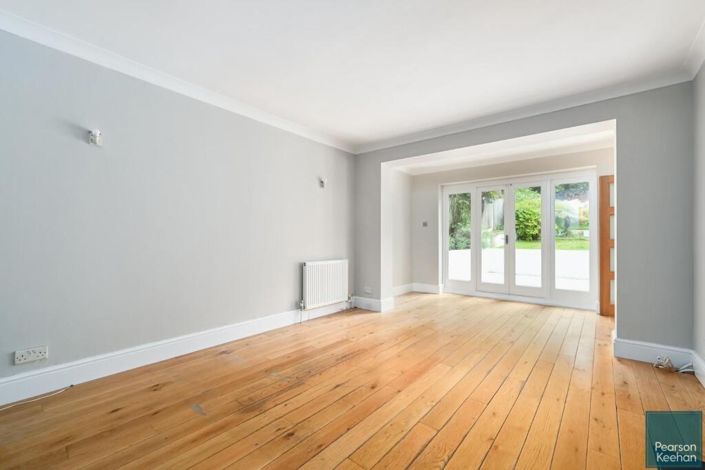 31-woodland-drive-bn3 (1)  .jpg