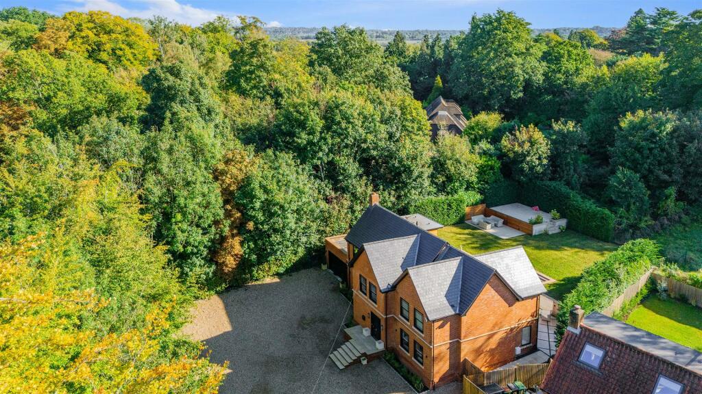 CUNLIFFE CLOSE, 1 DRONE  (4).jpg