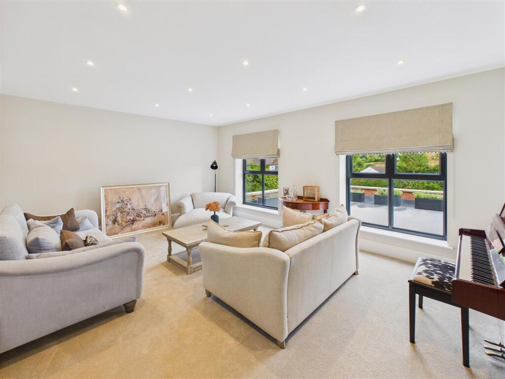Front Lounge