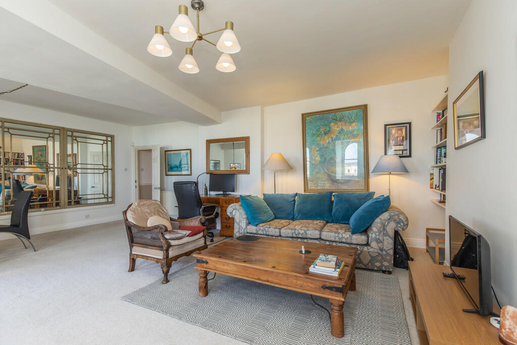 5, 2 Brunswick Pl...