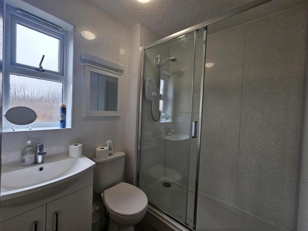 Shower room.jpeg