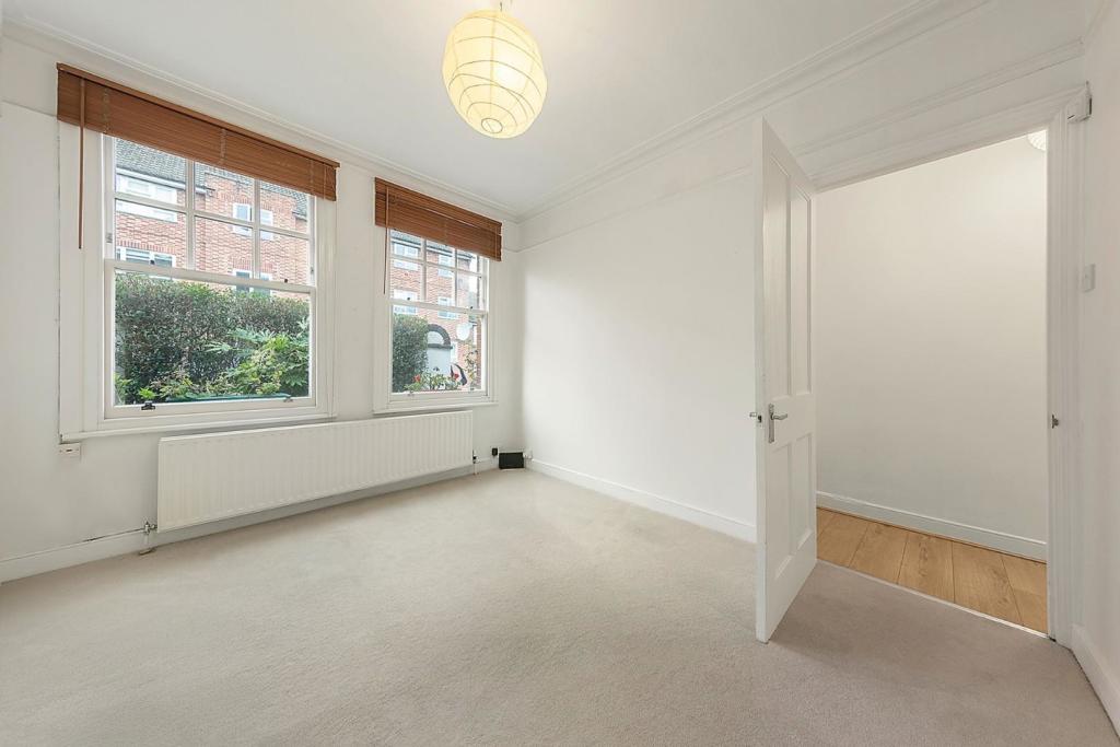 First Bedroom (2).jpg