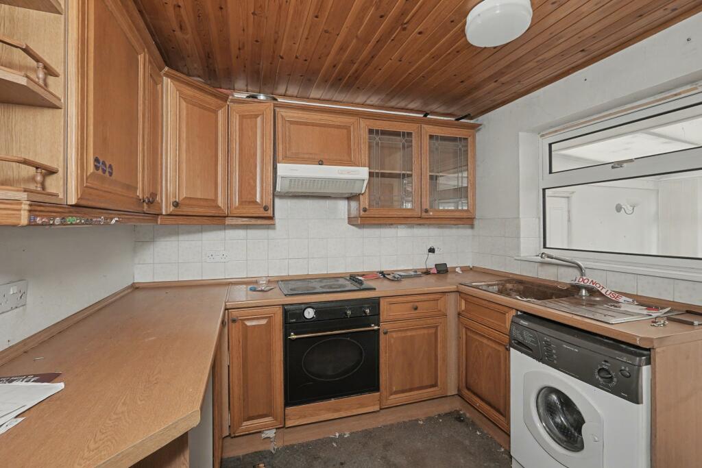 15 Coniston Road, Folkestone, Kent, CT19 5JG