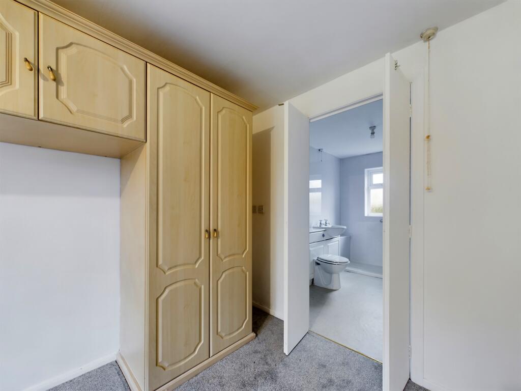 CAM02668G0-PR0152-STILL016