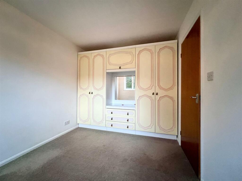 USE bedroom 1 (4).jpg