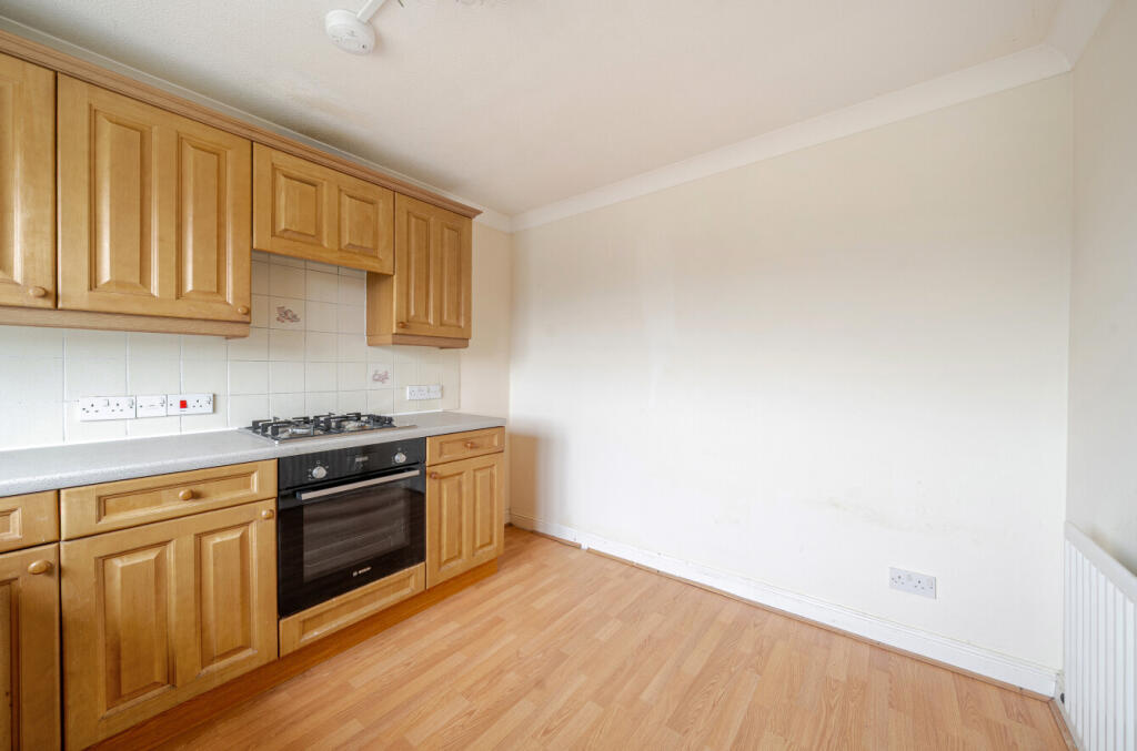 1368813-9-68ef6b2...