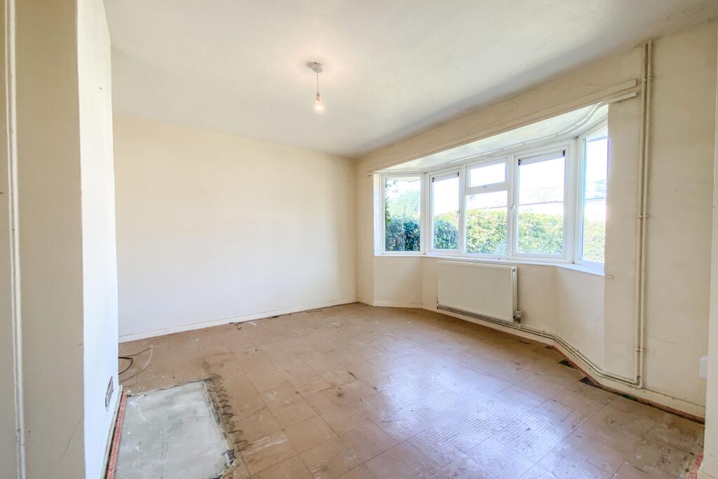 54 High Street, Purton, Swindon, Wiltshire, SN5 4BB