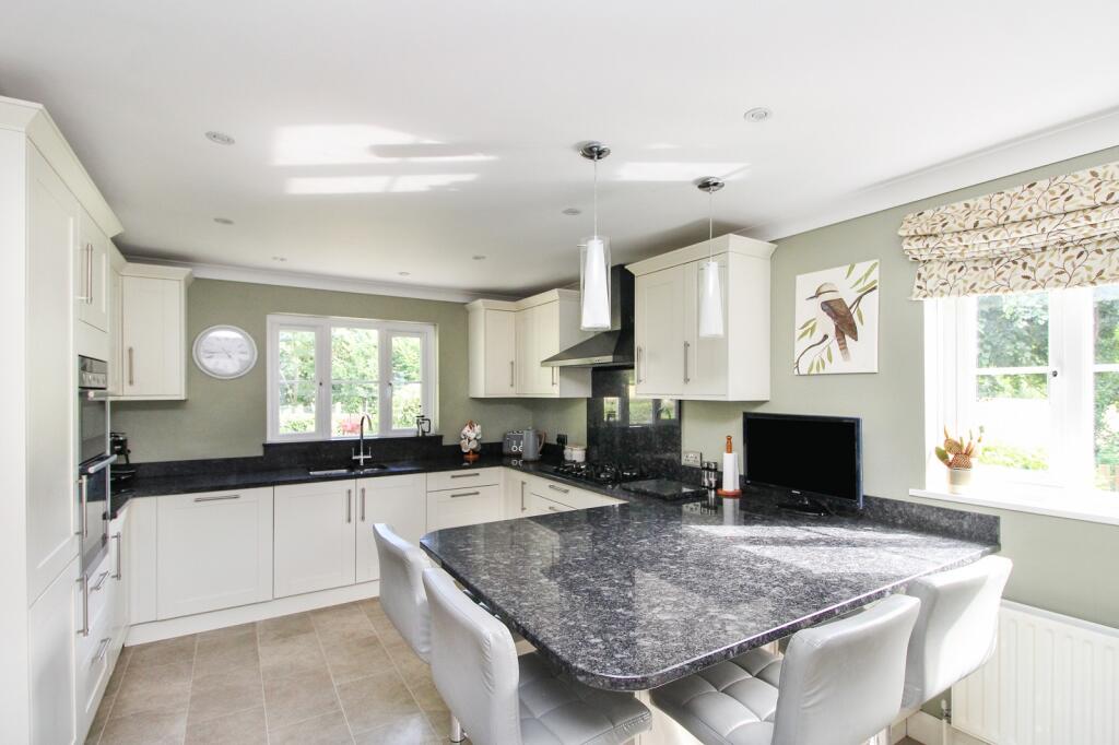 Kitchen/Breakfast Room