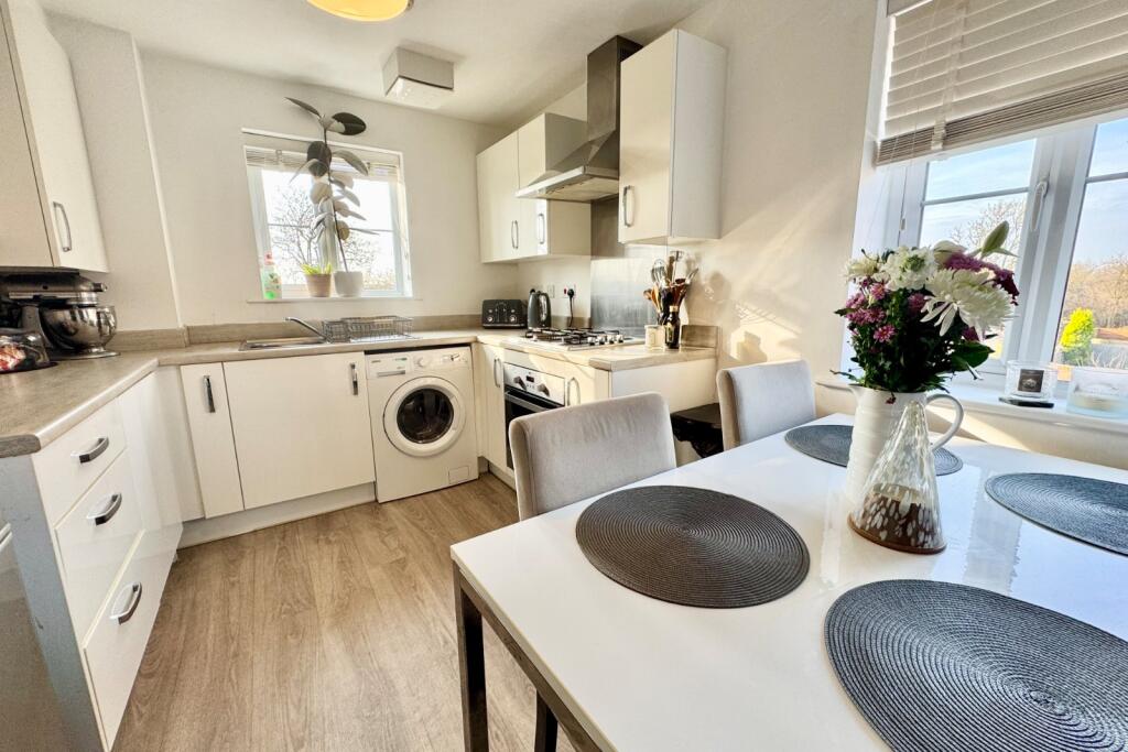 Kitchen/Dining Area