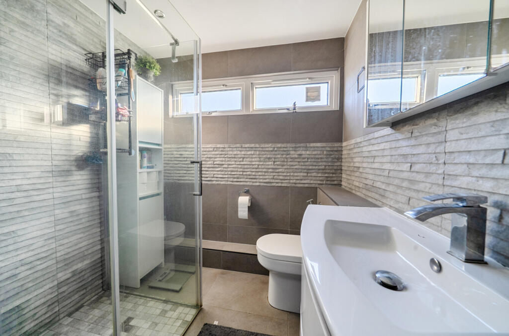 1396044-13-695e4e...