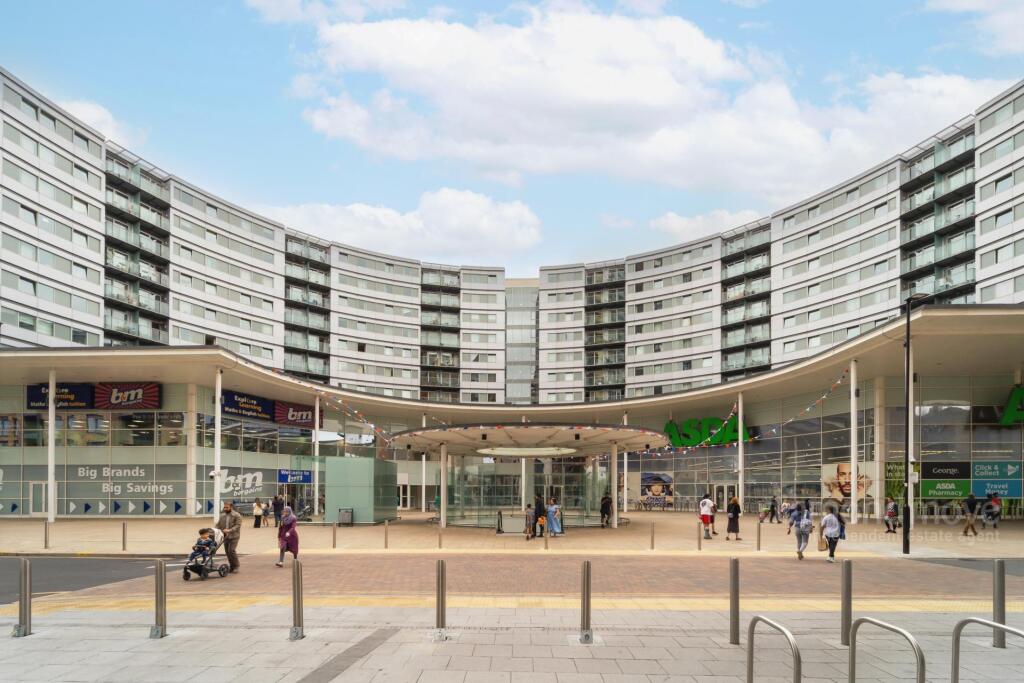 Prince Regent Road, Hounslow, TW3