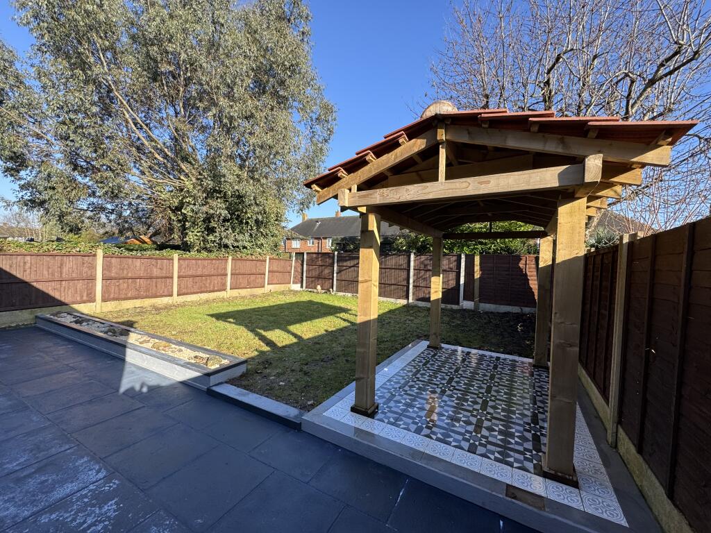 garden with pergola