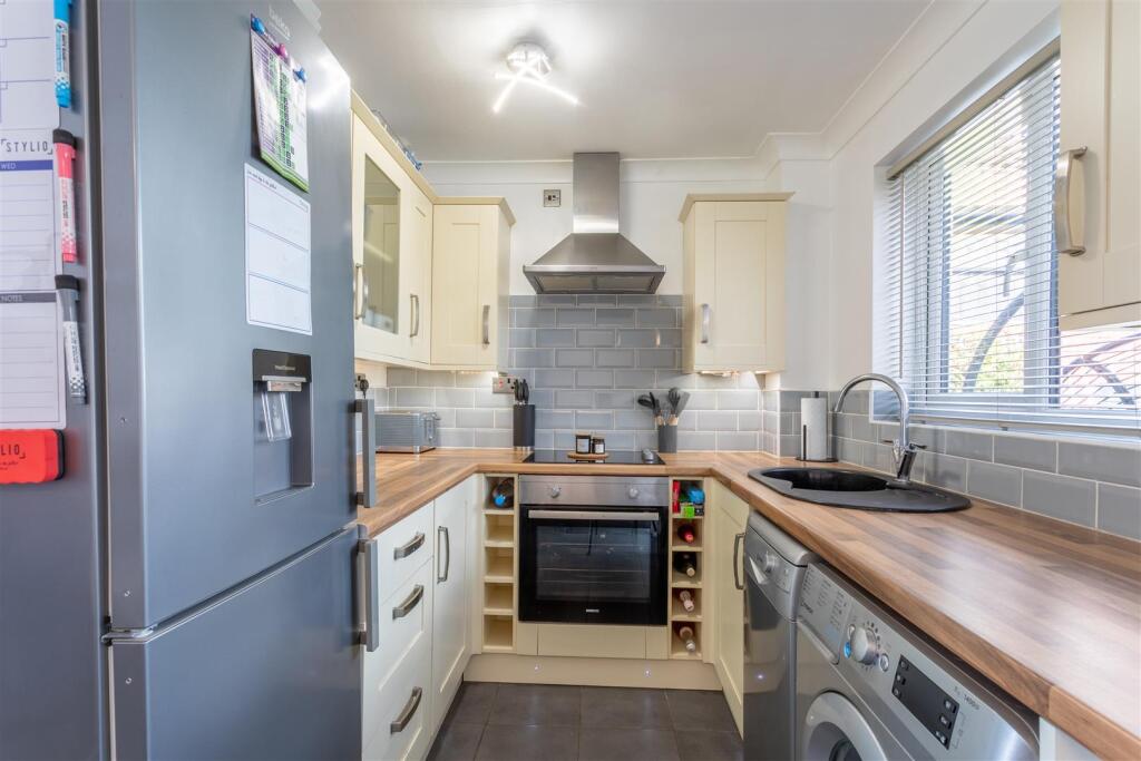 DWELEST - 16 Harrow Road, Swadlincote, DE11 0XD-00