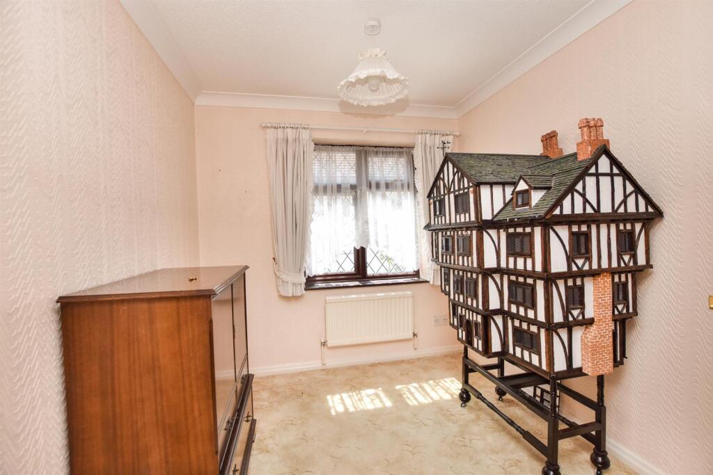 bed 3.