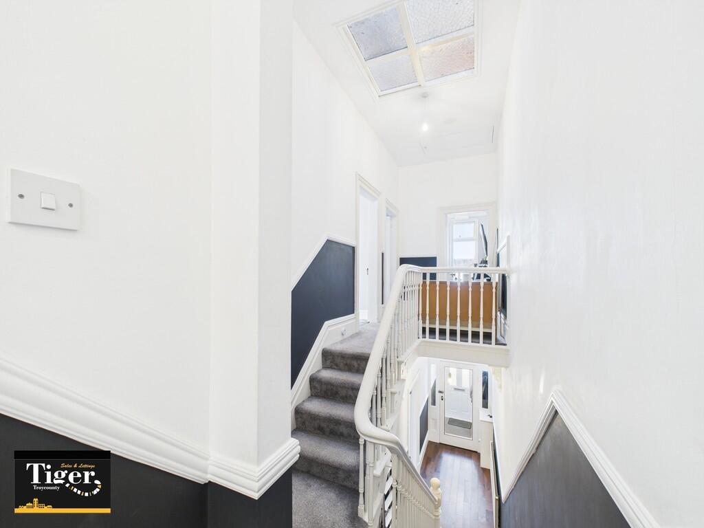 CAM02176G0-PR0541...